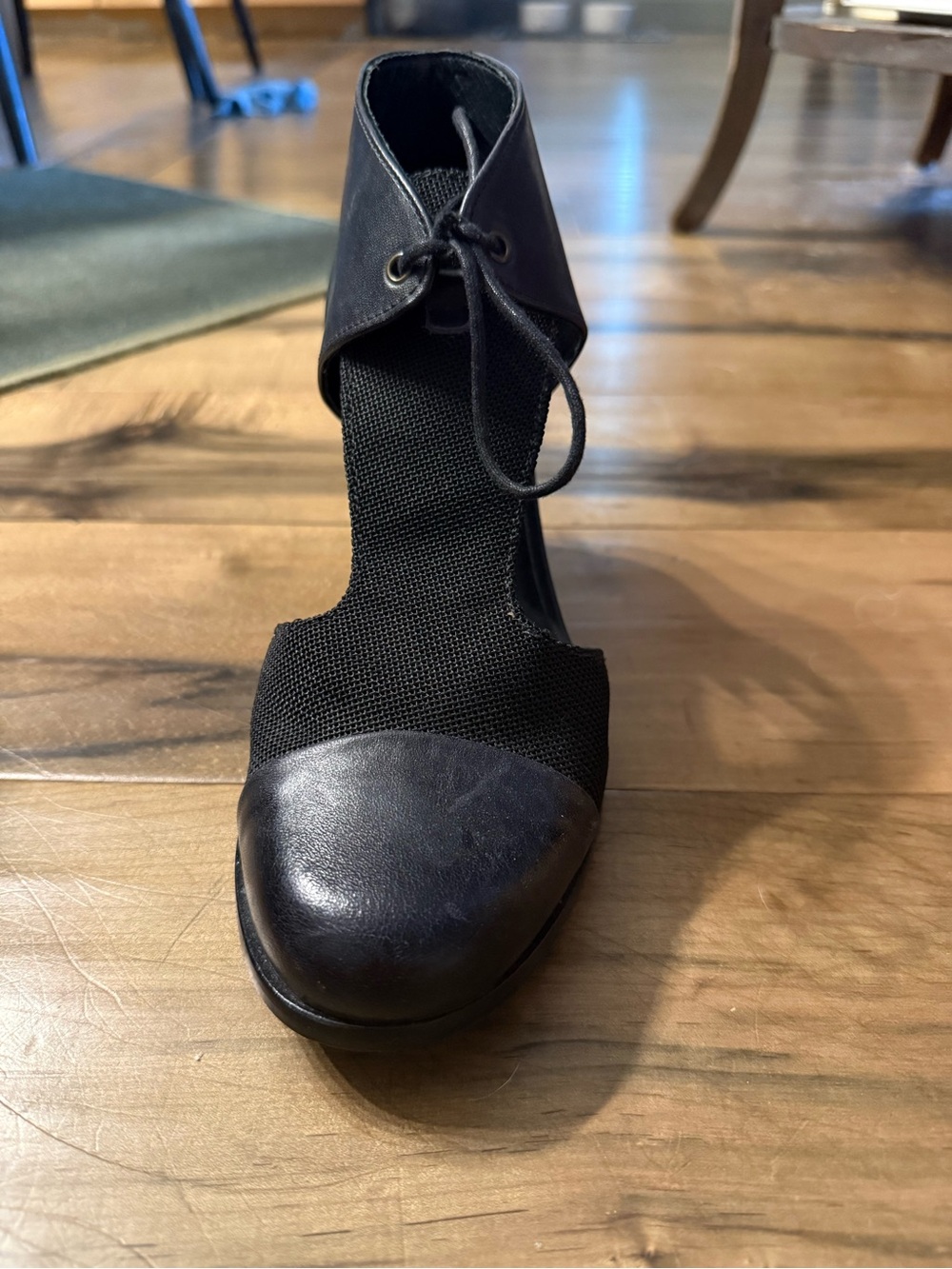 Neosens Black Embossed Leather heel with Metal Logo Stud